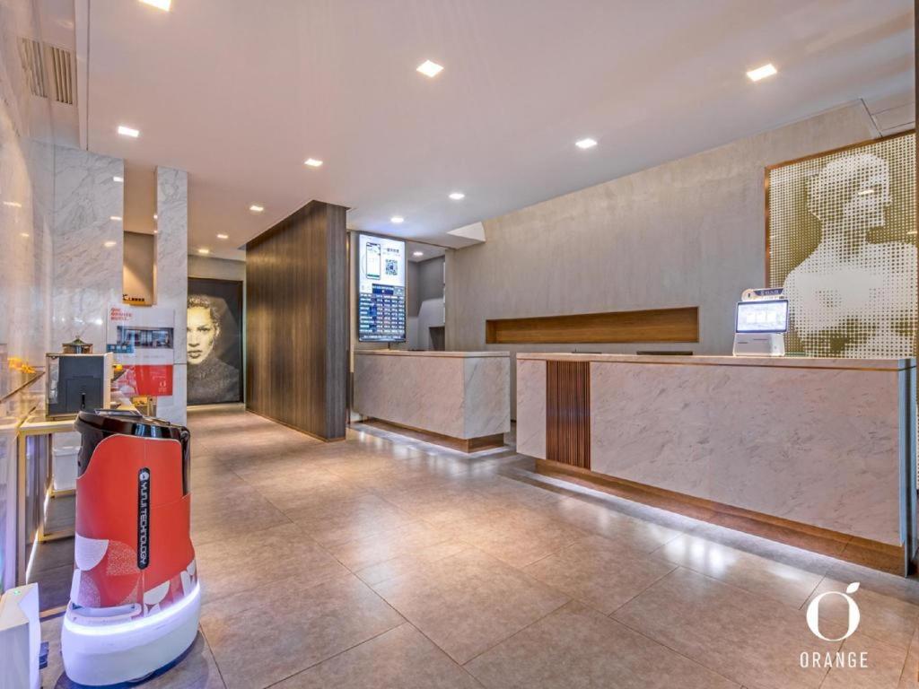 Orange Hotel Beijing Wangfujing Pedestrian Street Exterior photo